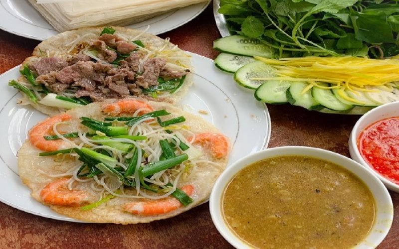 Bánh xèo tôm nhảy Năm Hiền