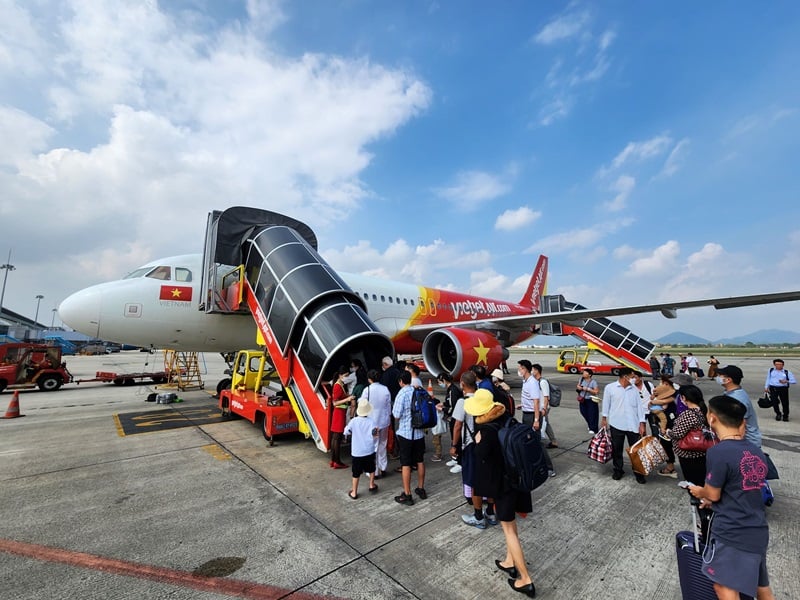 Vietjet hủy chuyến bay do máy bay về muộn