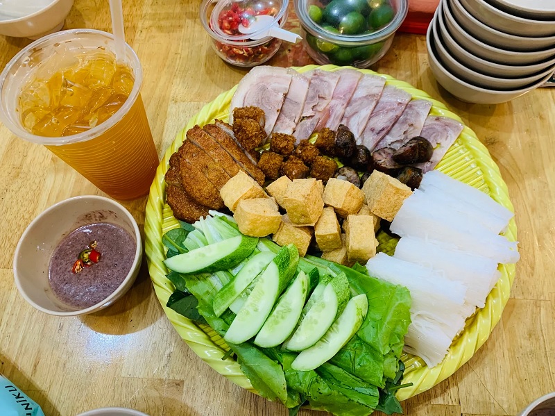 Bún đậu Đống Đa.