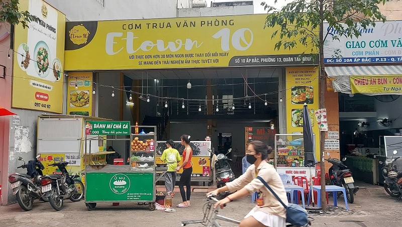 Cơm văn phòng Etown 10.